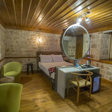 Char Me Hotell 4*