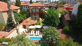 Hotell Char Me 4*